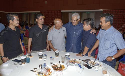 KL49_02122015_MALAM_PENA