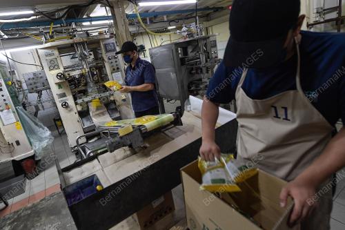 KPDNHEP MEMBUAT PEMERIKSAAN KEBERADAAN BEKALAN BARANG KEPERLUAN DI PASARAN
