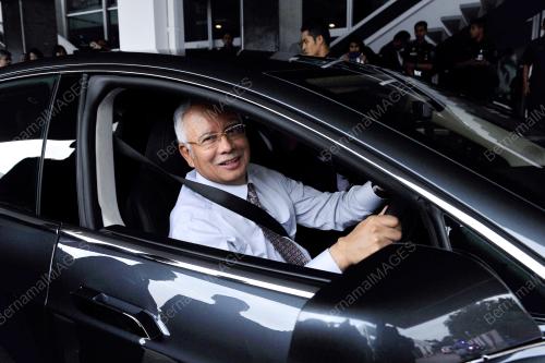 KL49_05112015_KERETA