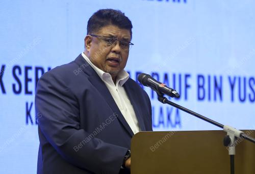 DATUK SERI AB RAUF YUSOF
