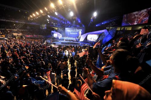 KL49_06042013_BN_MANISFESTO