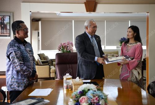 TAN SRI ANNUAR MUSA