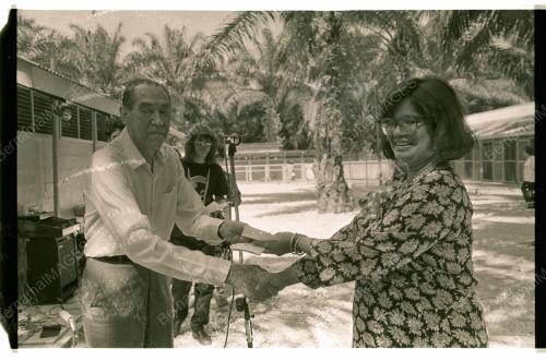 KL49_07011990_ESSO