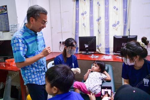 FAHMI FADZIL