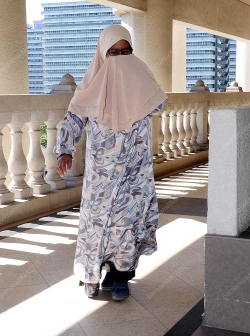 KL49_09032018_MAHKAMAH