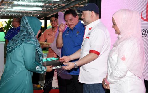 KL49_09112017_AGONG_BN201711070691