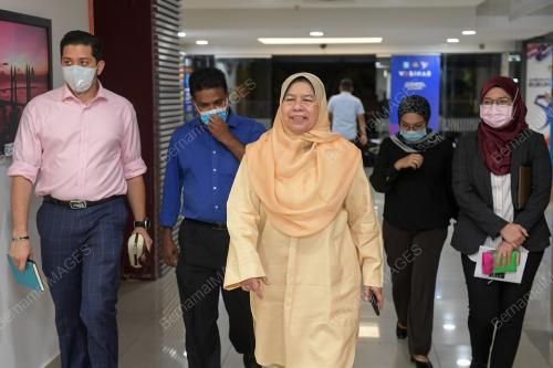 ZURAIDA KAMARUDDIN