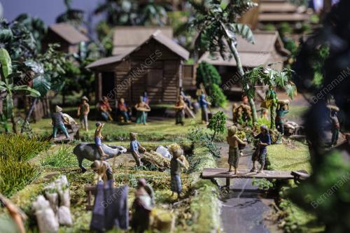 PAMERAN MINIATUR