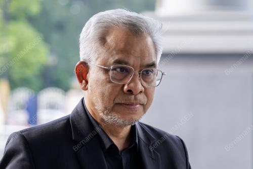 TAN SRI DR MOHD DAUD BAKAR