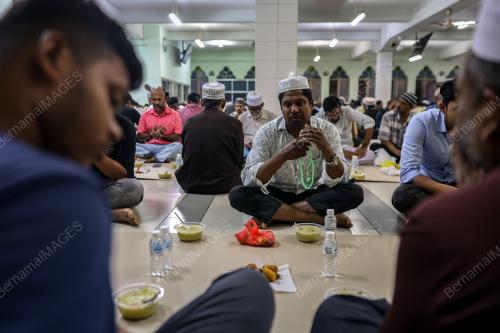 MASJID INDIA BERBUKA PUASA