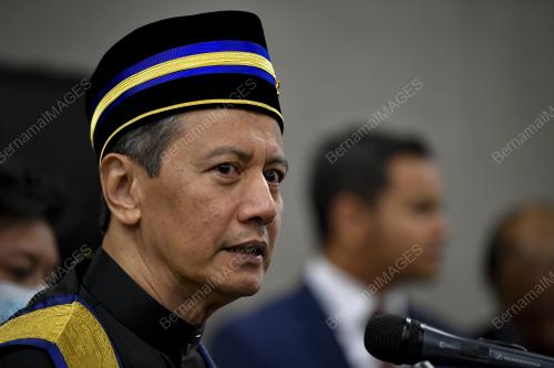DATUK AZHAR AZIZAN HARUN