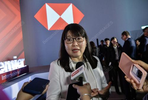 LAUNCH HSBC PREMIER