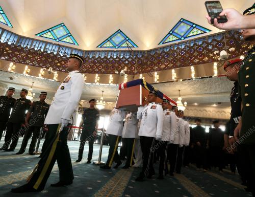 TUN ABDULLAH AHMAD BADAWI