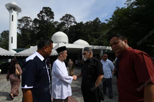 KL49_16052018_TUN_ABDULLAH_BN201805158623