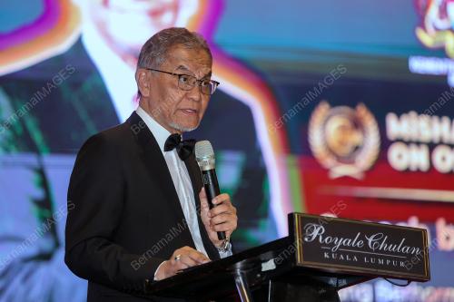 DATUK SERI DR DZULKEFLY AHMAD
