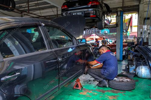 TINJAUAN BENGKEL KERETA SEMPENA HARI RAYA
