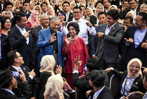 TUN DR. MAHATHIR MOHAMAD