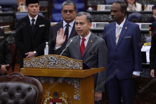 AHMAD FAHMI FADZIL
