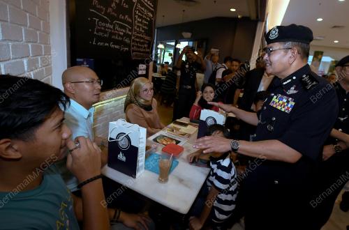 KL49_21112018_POLIS_BN201811204199