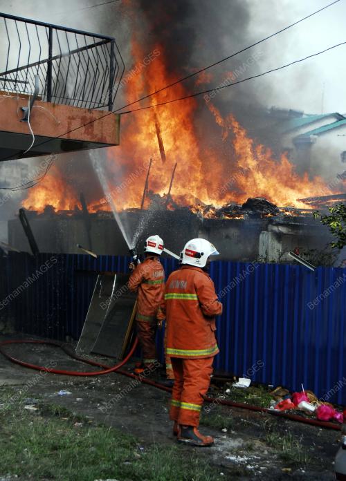 TERBAKAR