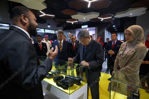 SULTAN SELANGOR SULTAN SHARAFUDDIN IDRIS SHAH