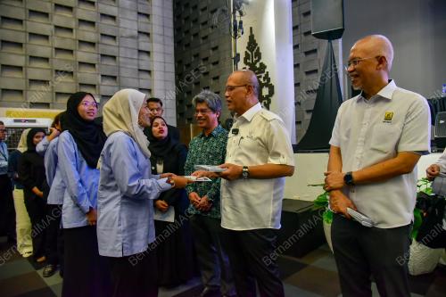 DATUK SERI WAN ROSDY WAN ISMAIL