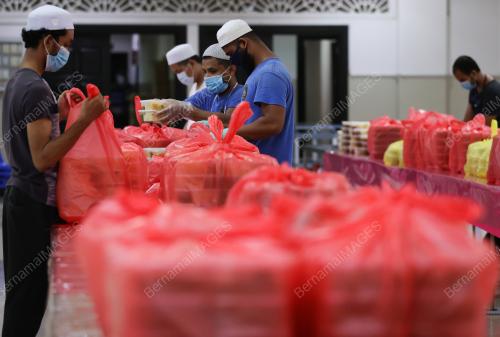 JUADAH BERBUKA UNTUK PETUGAS BARISAN HADAPAN