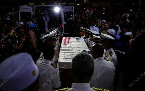 ALLAHYARHAM LT KDR WAN REZAUDEEN KAMAL WAN ZAINAL ABIDIN