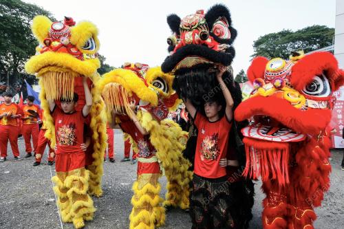 KL49_24092016_PESTA_CINA