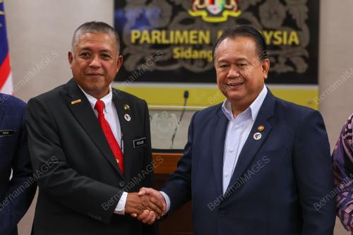 DATUK SERI ALEXANDER NANTA LINGGI