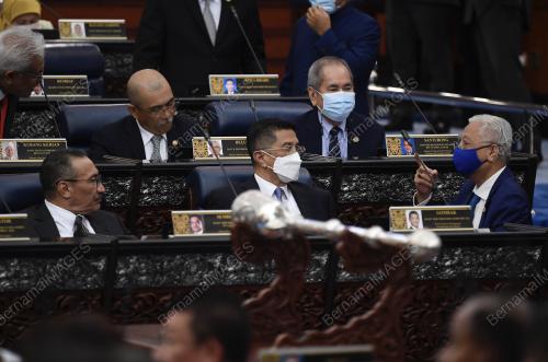 DATUK SERI ISMAIL SABRI YAAKOB