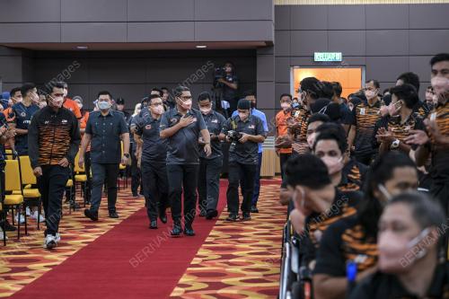 DATUK SERI AHMAD FAIZAL AZUMU