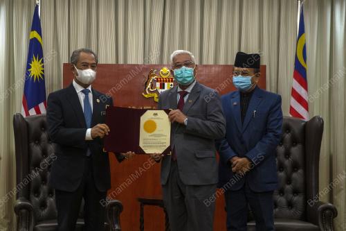 TAN SRI MUHYIDDIN YASSIN