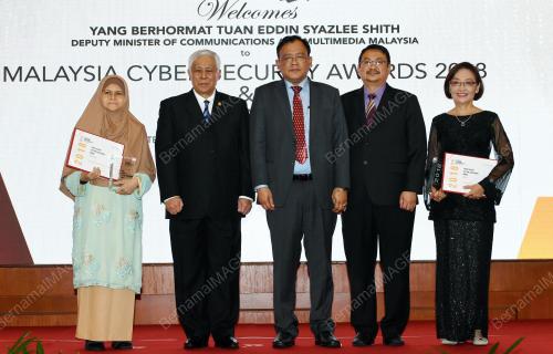 KL49_26092018_EDDIN_BN201809248862