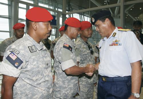 LAKSAMANA PERTAMA MARITIM ABU BAKAR IDRIS