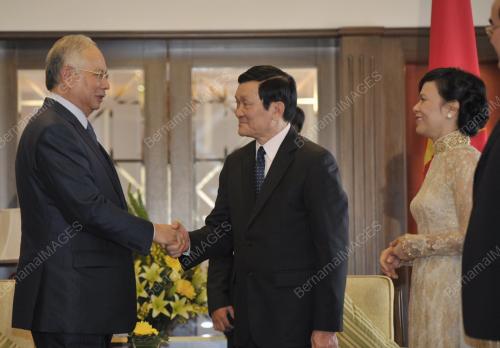 MOHD NAJIB TUN ABDUL RAZAK