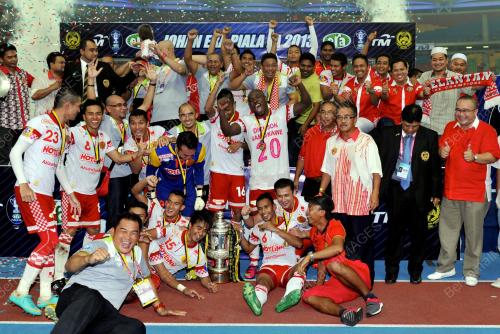 KL49_29062013_PIALA_FA