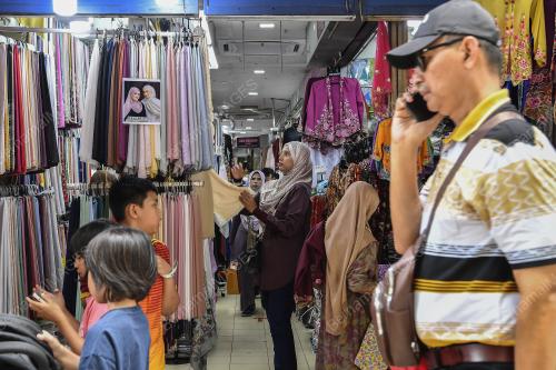 TINJAUAN PERSIAPAN HARI RAYA