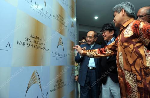KL49_30042013_ASWARA