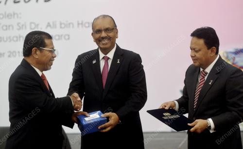 KL50_01122015_KHIDMAT_BAKTI