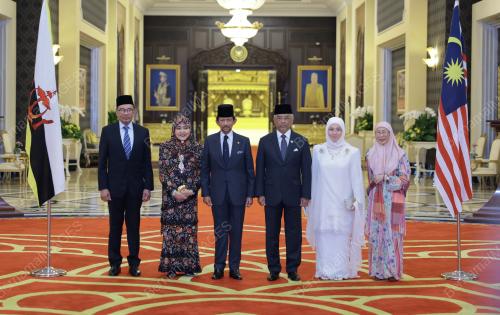 AL-SULTAN ABDULLAH RI'AYATUDDIN AL-MUSTAFA BILLAH SHAH