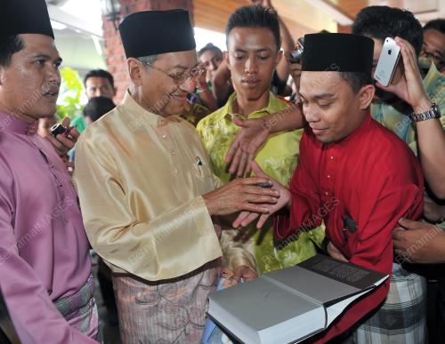 TUN DR MAHATHIR MOHAMAD