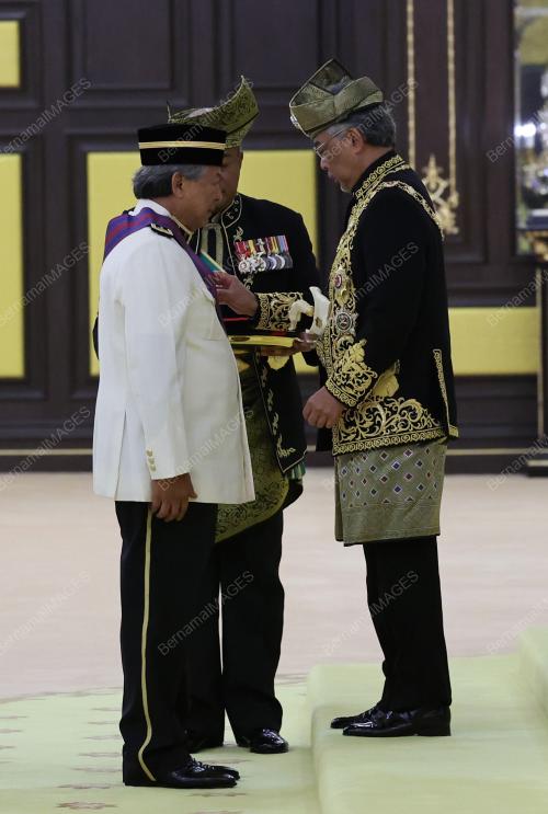 AL-SULTAN ABDULLAH RI'AYATUDDIN AL-MUSTAFA BILLAH SHAH