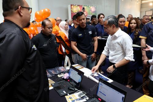 FAHMI FADZIL
