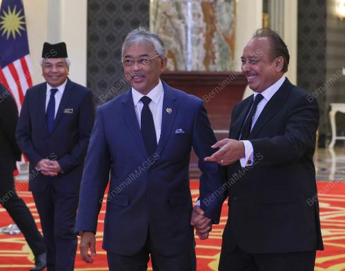 AL-SULTAN ABDULLAH RI'AYATUDDIN AL-MUSTAFA BILLAH SHAH