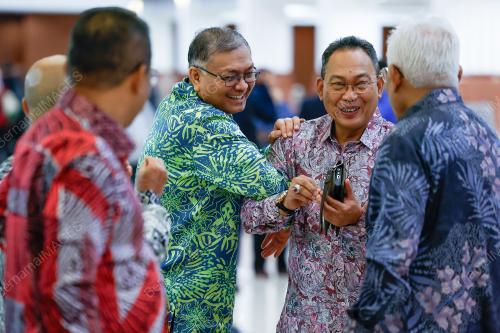 DATUK SERI DR SHAMSUL ANUAR NASARAH