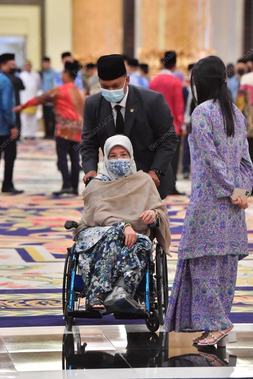 TUNKU HAJAH AZIZAH AMINAH MAIMUNAH ISKANDARIAH