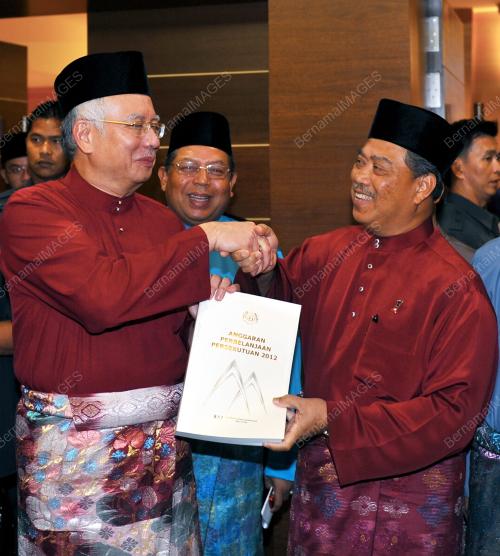 MOHD NAJIB TUN ABDUL RAZAK