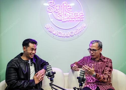 FAHMI FADZIL