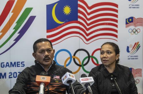 DATUK NUR AZMI AHMAD